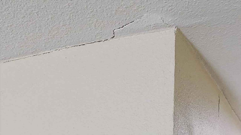 ترک خوردگی سقف