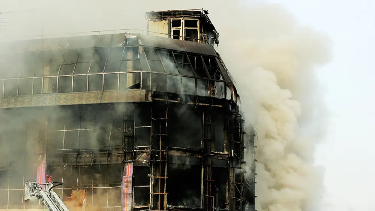 تاب آوری سازه در برابر انفجار؛ آیین نامه‌ و روش ها