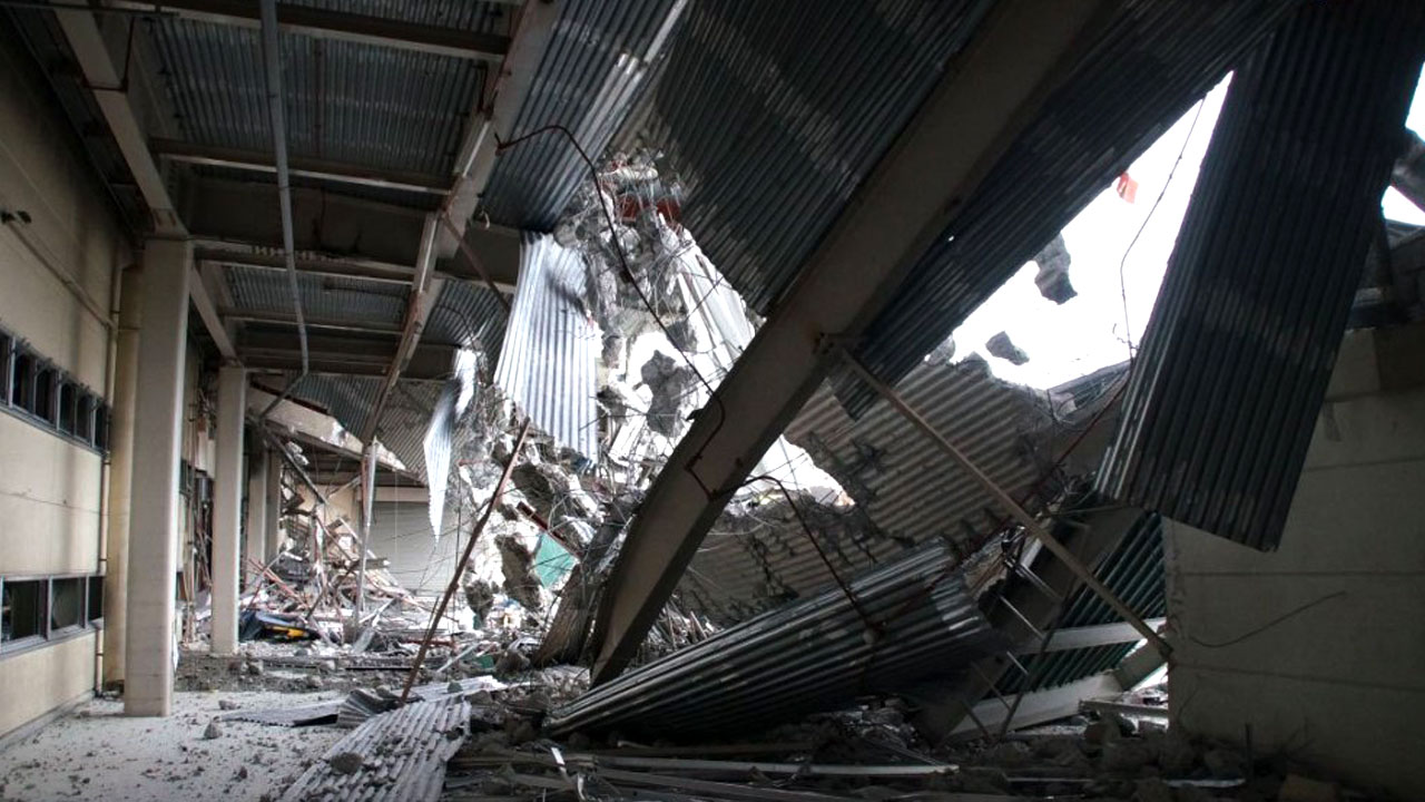 مقاوم‌ سازی سازه های فولادی تخریب شده در زلزله