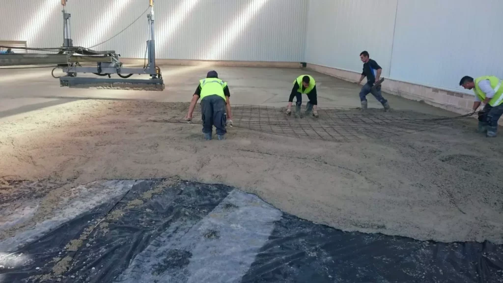 industrial-concrete-floor-using-frc-AFZIR-Co6-1400×788