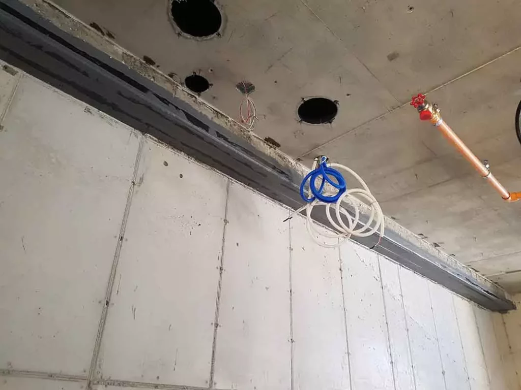 flexural-strengthening-of-concrete-beam-using-frp-laminate-AFZIR-CO1