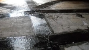 مقاوم سازی دال بتنی با لمینیت و مهار با اسپایک FRP