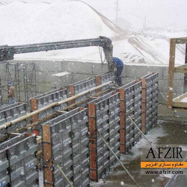 زودگیر کننده بتن مایع